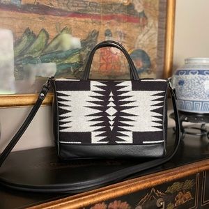 Cross body Tote Bag in Pendleton wool Walking Rock-Tribal